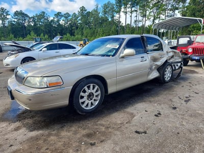 2LNBL8CV0AX****** 2010 Lincoln Town Car