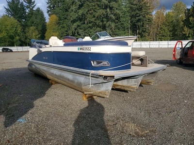 DVN3341***** 2022 Avalon Boat