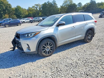 5TDJZRFH5HS****** 2017 Toyota Highlander