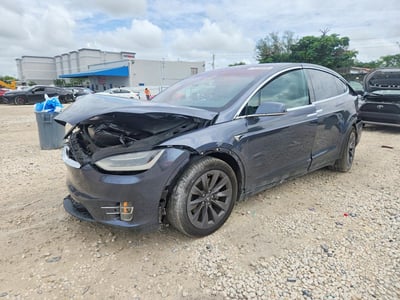 5YJXCBE25JF****** 2018 Tesla Model X