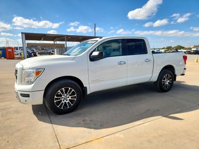 1N6AA1ED6MN****** 2021 Nissan Titan