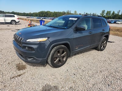 1C4PJLCB1HW****** 2017 Jeep Cherokee