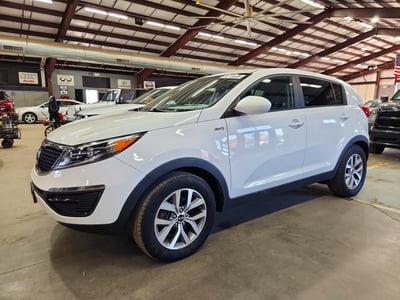 KNDPBCAC6G7****** 2016 Kia Sportage