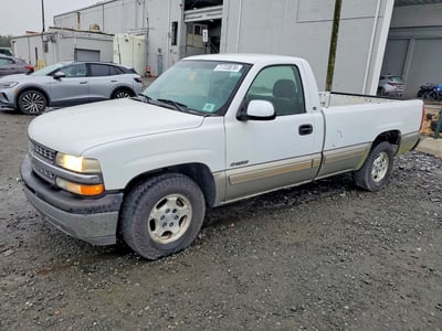 1GCEC14V02Z****** 2002 Chevrolet Silverado 1500