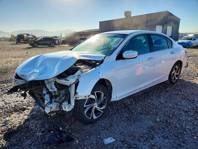 1HGCR2F35GA****** 2016 Honda Accord