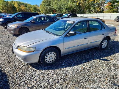 1HGCF86692A****** 2002 Honda Accord
