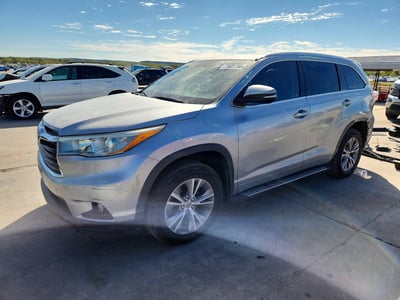 5TDKKRFH6FS****** 2015 Toyota Highlander