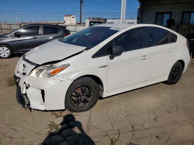JTDKN3DU4F0****** 2015 Toyota Prius