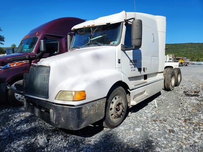 4V4ND1RH6YN****** 2000 Volvo VNL