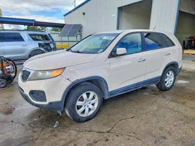 5XYKT3A13BG****** 2011 Kia Sorento