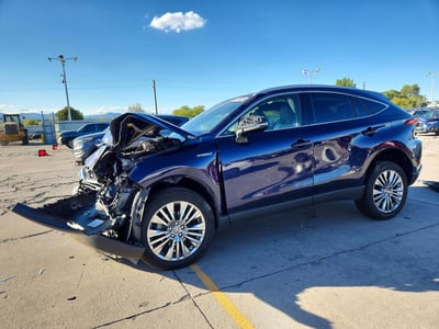 JTEAAAAH4MJ****** 2021 Toyota Venza
