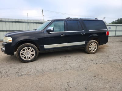 5LMJJ3J58CE****** 2012 Lincoln Navigator