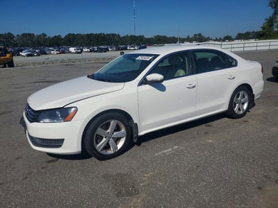 1VWBT7A35FC****** 2015 Volkswagen Passat