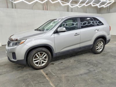 5XYKT3A62EG****** 2014 Kia Sorento