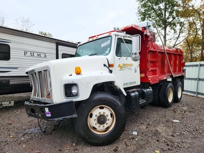 1HTGLAHT4XH****** 1999 International F-2674 Sba