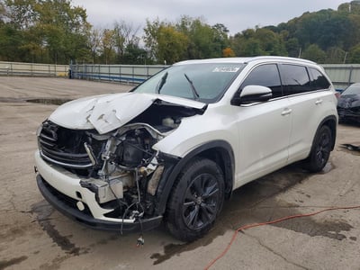 5TDJKRFH1GS****** 2016 Toyota Highlander