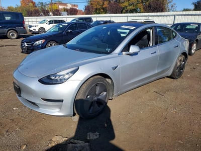 5YJ3E1EB8JF****** 2018 Tesla Model 3