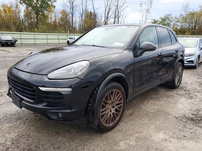 WP1AA2A27HK****** 2017 Porsche Cayenne