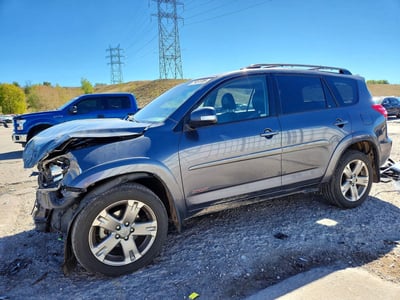 JTMRK4DVXB5****** 2011 Toyota RAV4