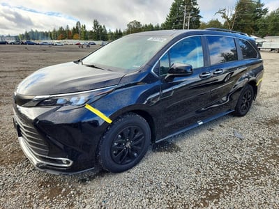 5TDYRKEC9RS****** 2024 Toyota Sienna Hybrid