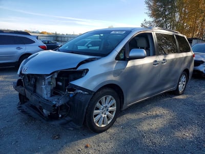 5TDDK3DC8CS****** 2012 Toyota Sienna