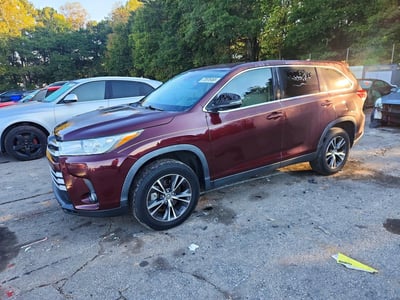 5TDZZRFH6KS****** 2019 Toyota Highlander