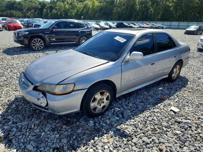 1HGCG16572A****** 2002 Honda Accord