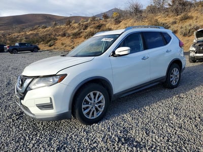 KNMAT2MV8HP****** 2017 Nissan Rogue