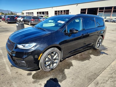 2C4RC1GG2SR****** 2025 Chrysler Pacifica