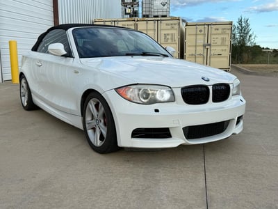 WBAUN7C57CV****** 2012 BMW 1 Series