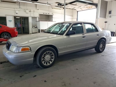 2FAFP73W23X****** 2003 Ford Crown Victoria