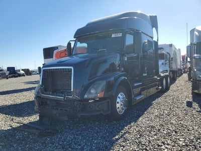 4V4N99EH2FN****** 2015 Volvo VNL