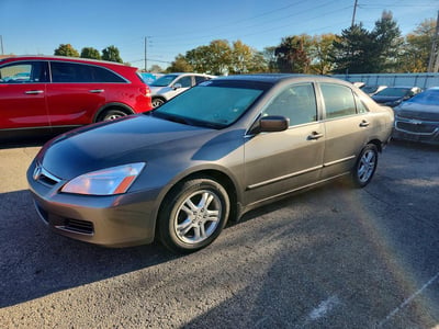 1HGCM56856A****** 2006 Honda Accord