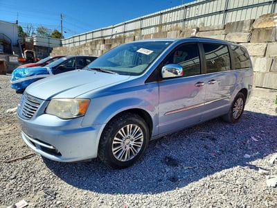 2C4RC1CGXDR****** 2013 Chrysler Town & Country