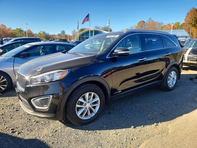 5XYPGDA53JG****** 2018 Kia Sorento