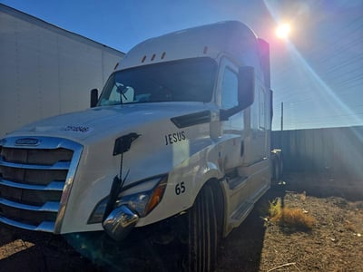 1FUJHHDR3KL****** 2019 Freightliner Cascadia