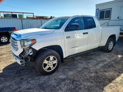 5TFUY5F14JX****** 2018 Toyota Tundra