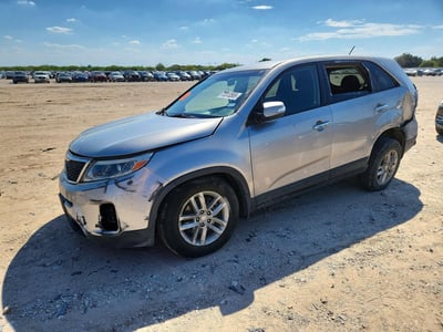 5XYKT3A67FG****** 2015 Kia Sorento