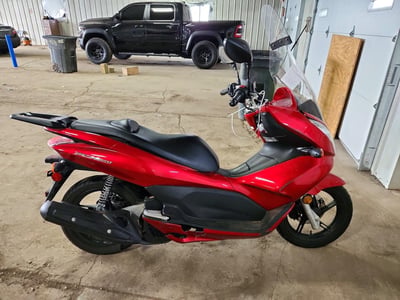 MLHKF1217D5****** 2013 Honda Pcx150