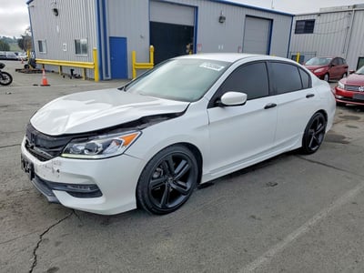 1HGCR2F54HA****** 2017 Honda Accord