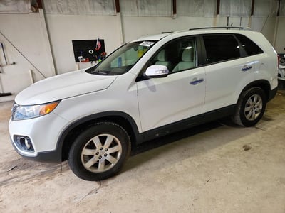 5XYKT4A61DG****** 2013 Kia Sorento