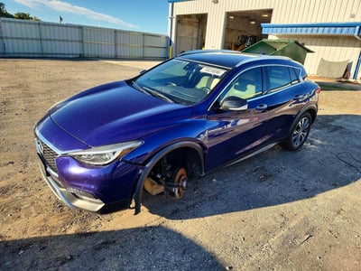 SJKCH5CR7HA****** 2017 Infiniti QX30