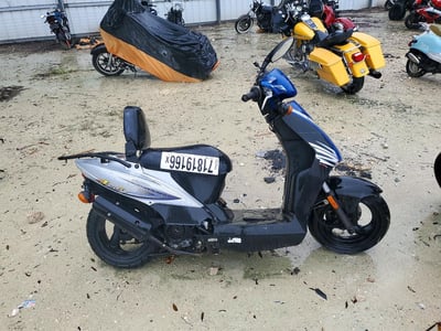 LC2U6A028FC****** 2015 Kymco Agility