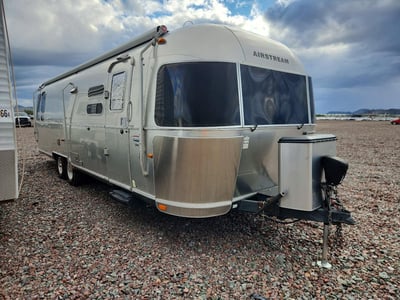 1STJFYP24DJ****** 2013 Airstream International