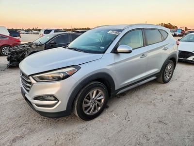 KM8J33A48JU****** 2018 Hyundai Tucson