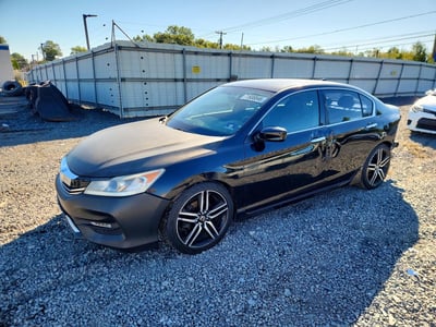 1HGCR2F58HA****** 2017 Honda Accord