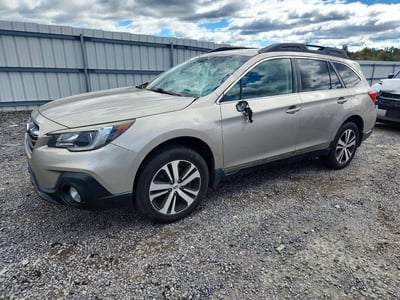 4S4BSAKC7J3****** 2018 Subaru Outback