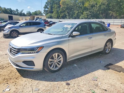 1VWAA7A39MC****** 2021 Volkswagen Passat