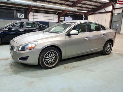 YV1612FH2D2****** 2013 Volvo S60