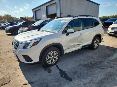 JF2SKAEC2NH****** 2022 Subaru Forester